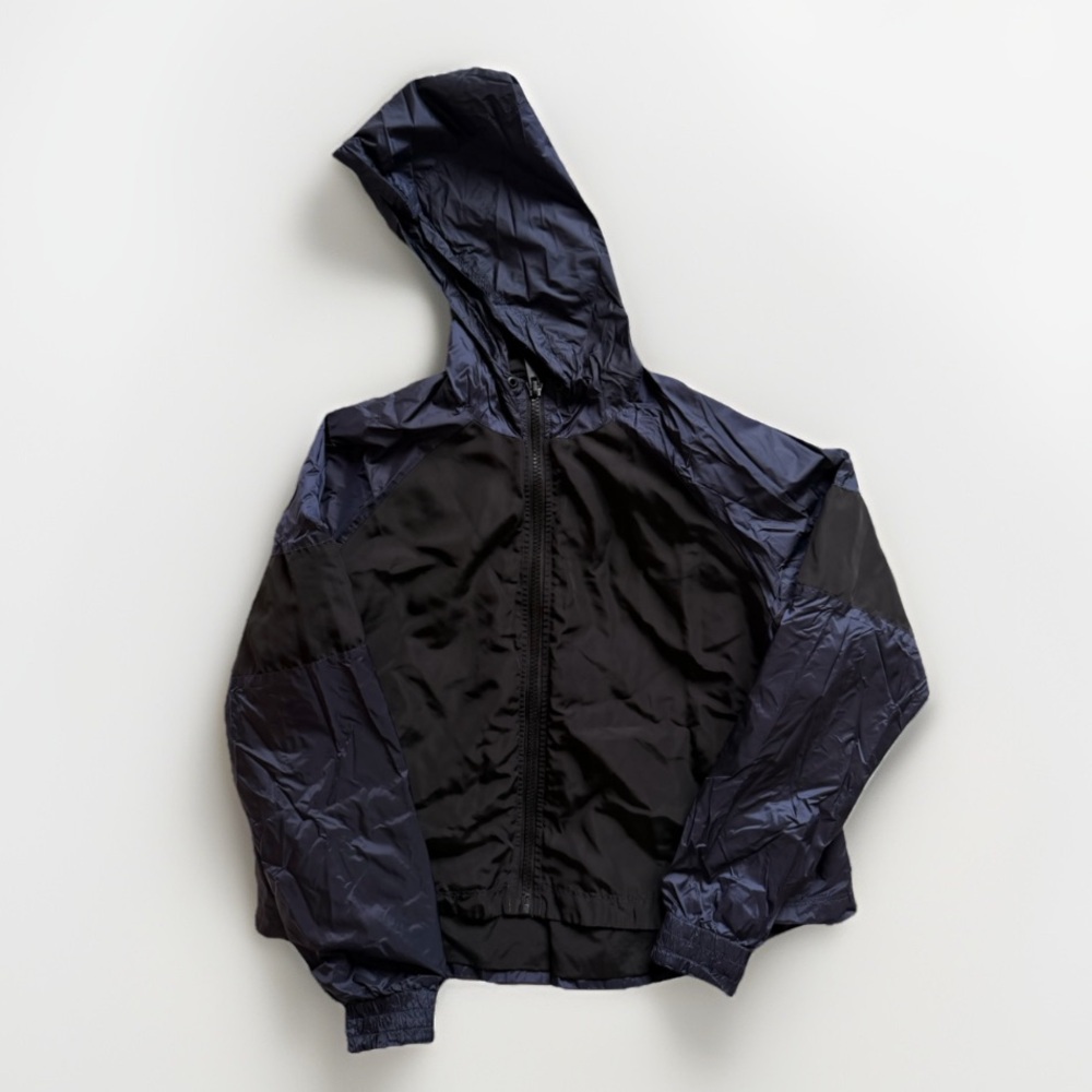 Alala Women’s Hooded Windbreaker Jacket in Black & Navy